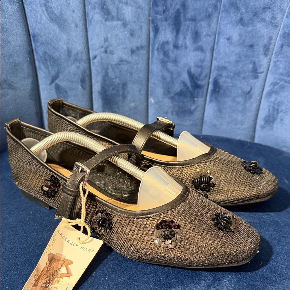 Sincerely Jules Black Woven Flats with Sequined Floral Accents Size 8.5 NWT